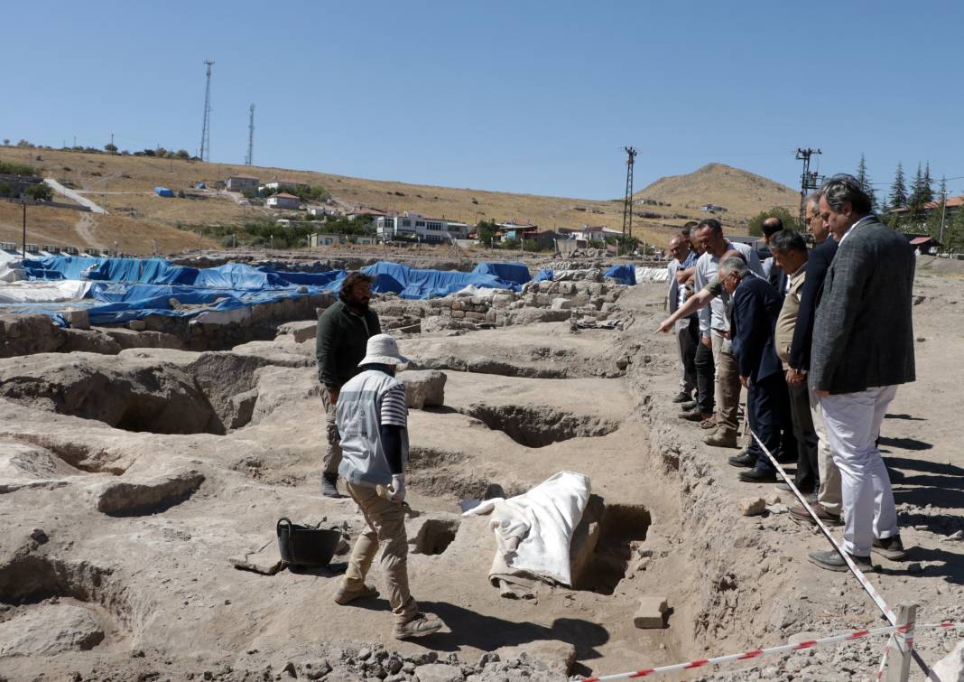 İç Anadolu’nun en büyük mozaik kazısından sürpriz çıktı 2